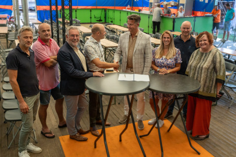 Ondertekening Giessen Oudekerk 8